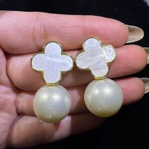 Elegant Gold and White Clover Earrings